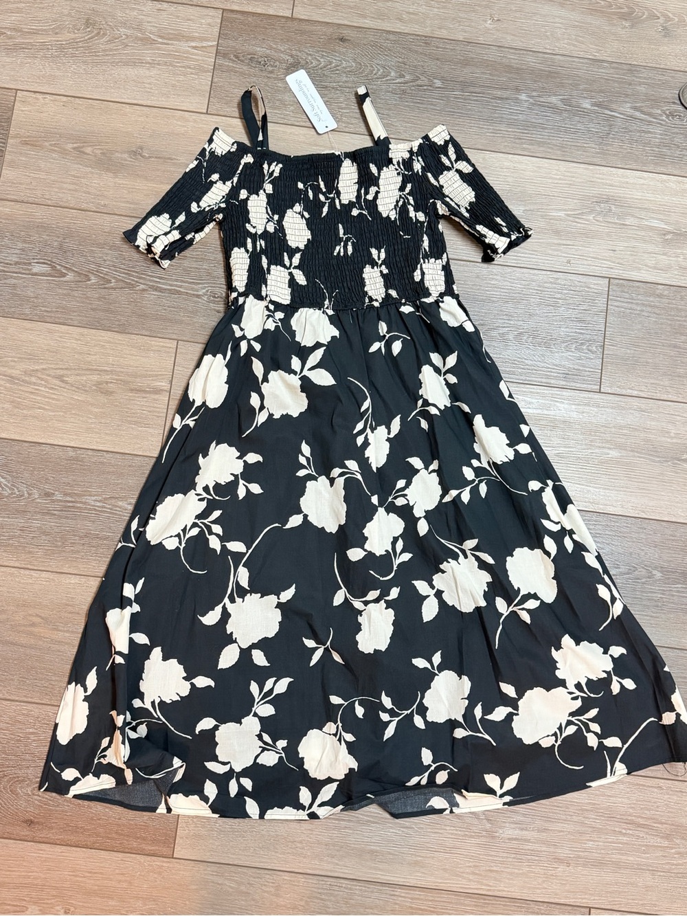 Soft Surroundings Divani Black Smocked Midi Dress Women’s size Large Petite
